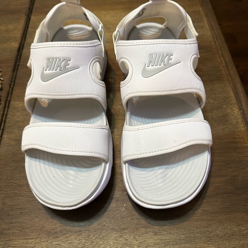 Nike Owaysis White Sandals